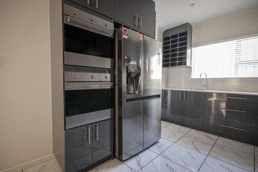 To Let 3 Bedroom Property for Rent in Annandale Western Cape